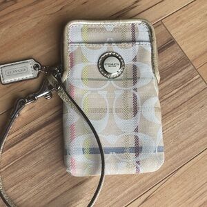 Coach Beige and gold wristlet